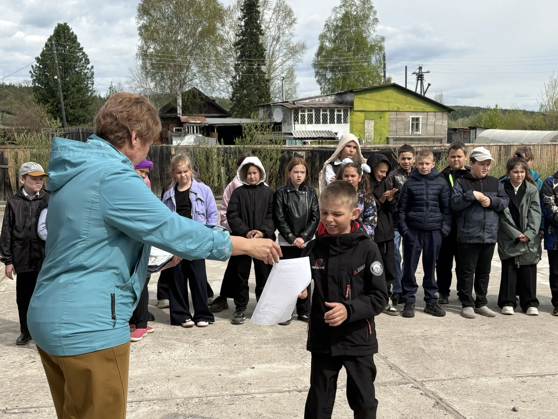 Дорогие друзья! В конце учебного года у нас уже по традиции прошла торжественная линейк...