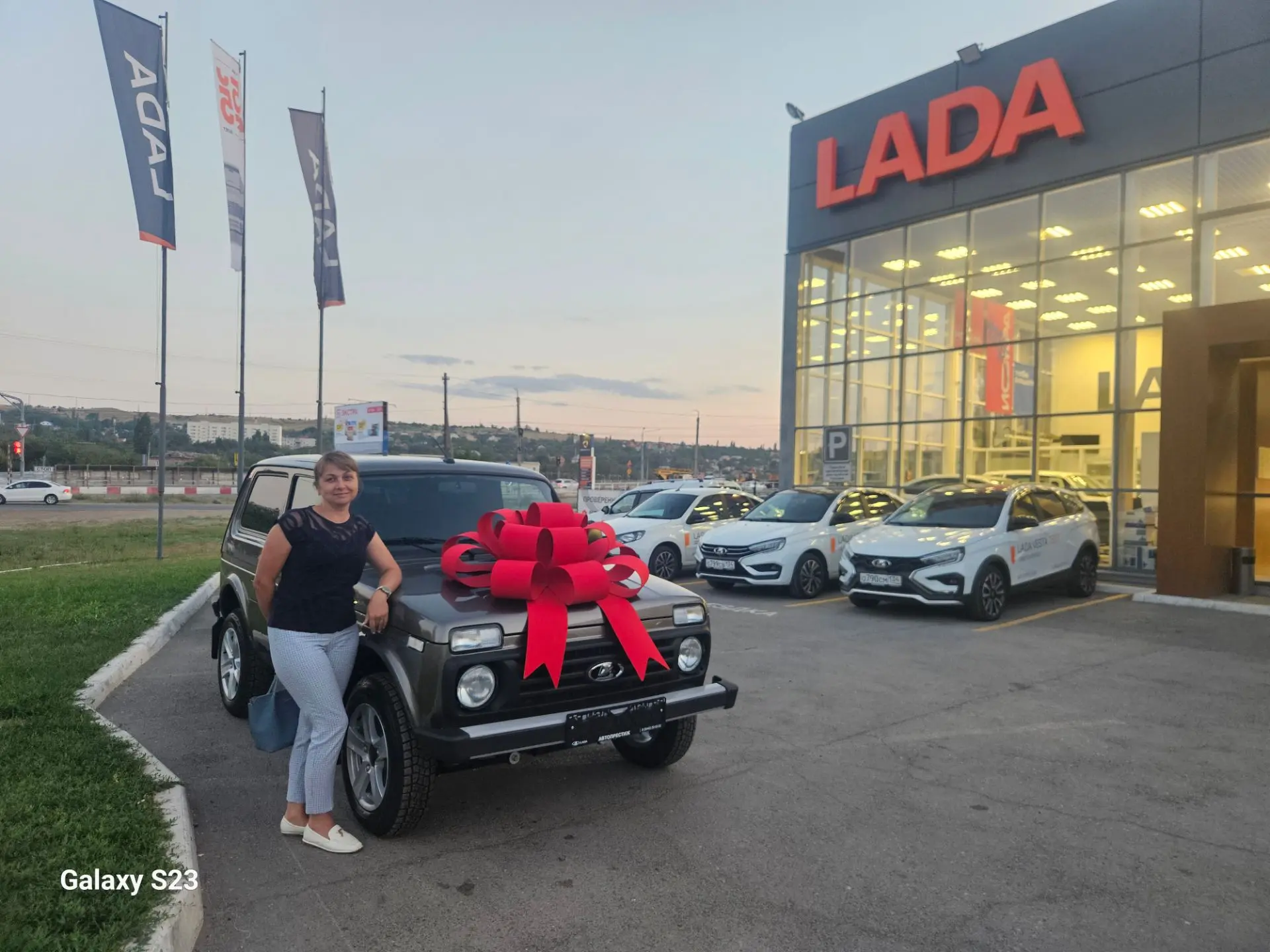 Поздравляем Ирину из Михайловки покупкой LADA NIVA 4×4

Желаем, что бы за рулём вас сопровождали тол