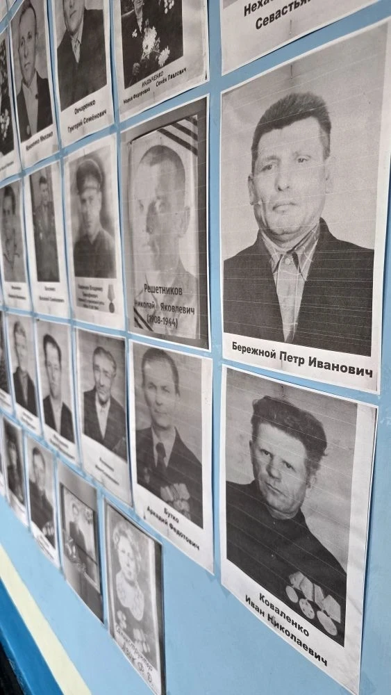 🎖️ В Танюшевской школе советник директора Бесполудина В. В. и педагог-организатор Дога...