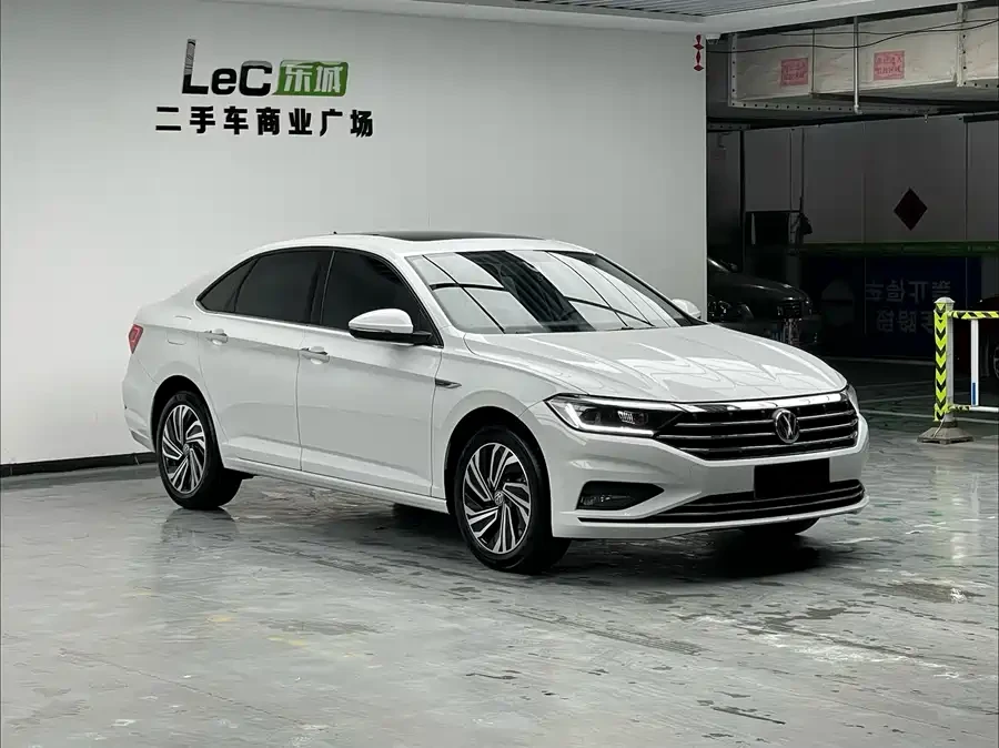 🇨🇳 Volkswagen Sagitar