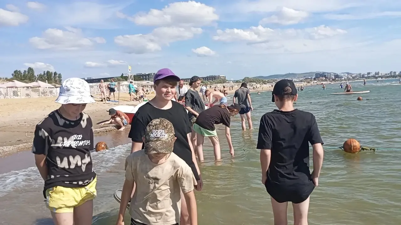 Наши морские прогулки продолжаются – сегодня настал черёд 2-го отряда! 🌊☀️

Второй отряд отправился