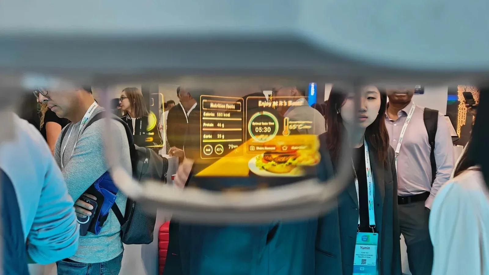 🕶 Samsung Display показала линзы для умных очков, которые умеют воспроизводить видео п...