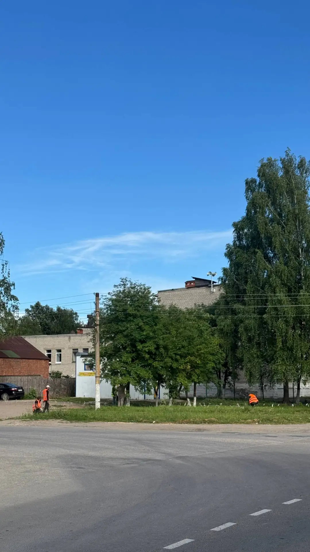 На улице Нариманова начались подготовительные работы к масштабному благоустройству «зел...