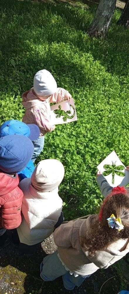 Прелестно небо голубое, Из вод истканное творцом. Пространным, блещущим шатром