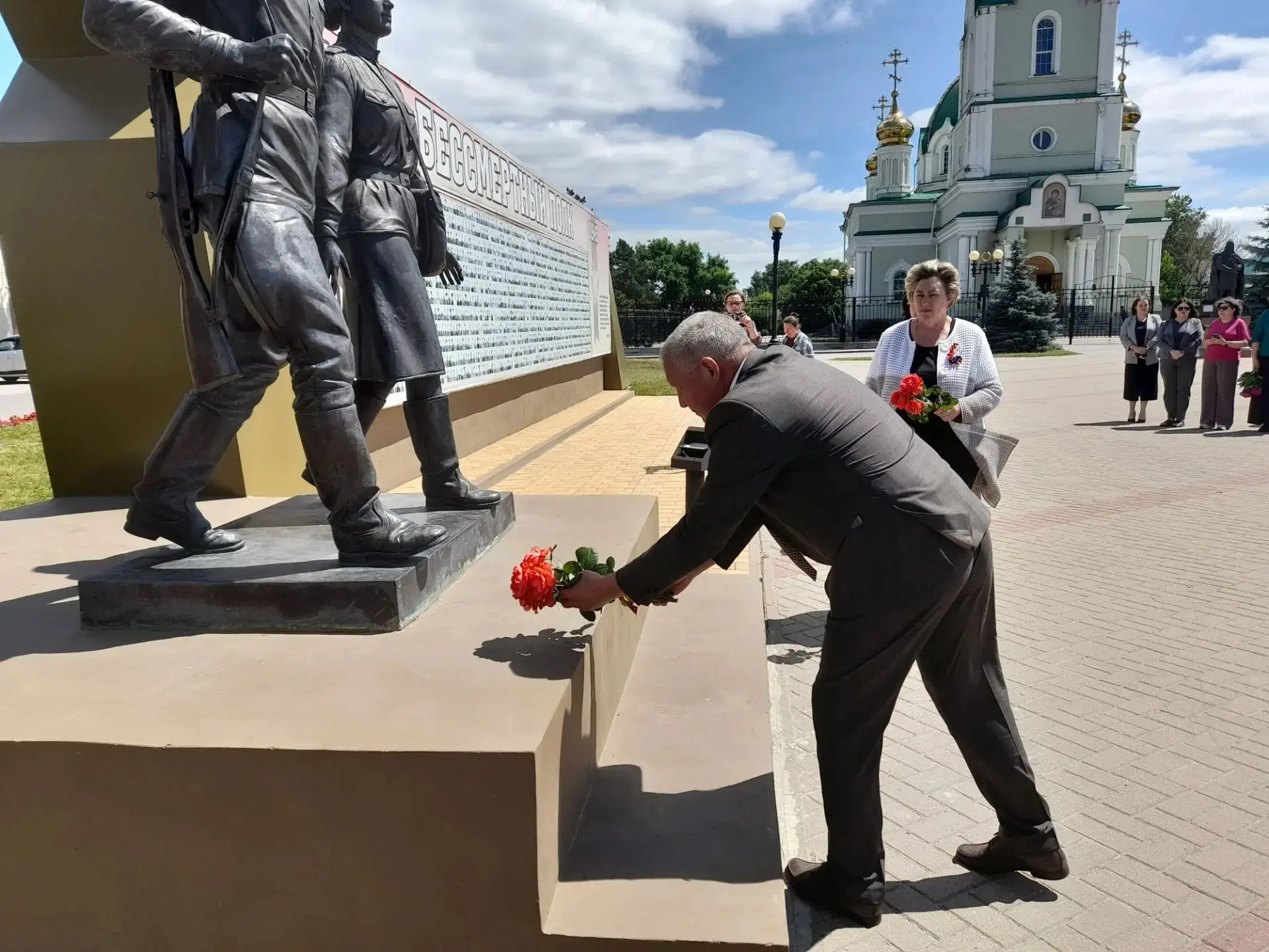 Сегодня, 22 июня в полдень, вся Россия замерла на минуту. В этот час, в 12:15, по всей стране прошла