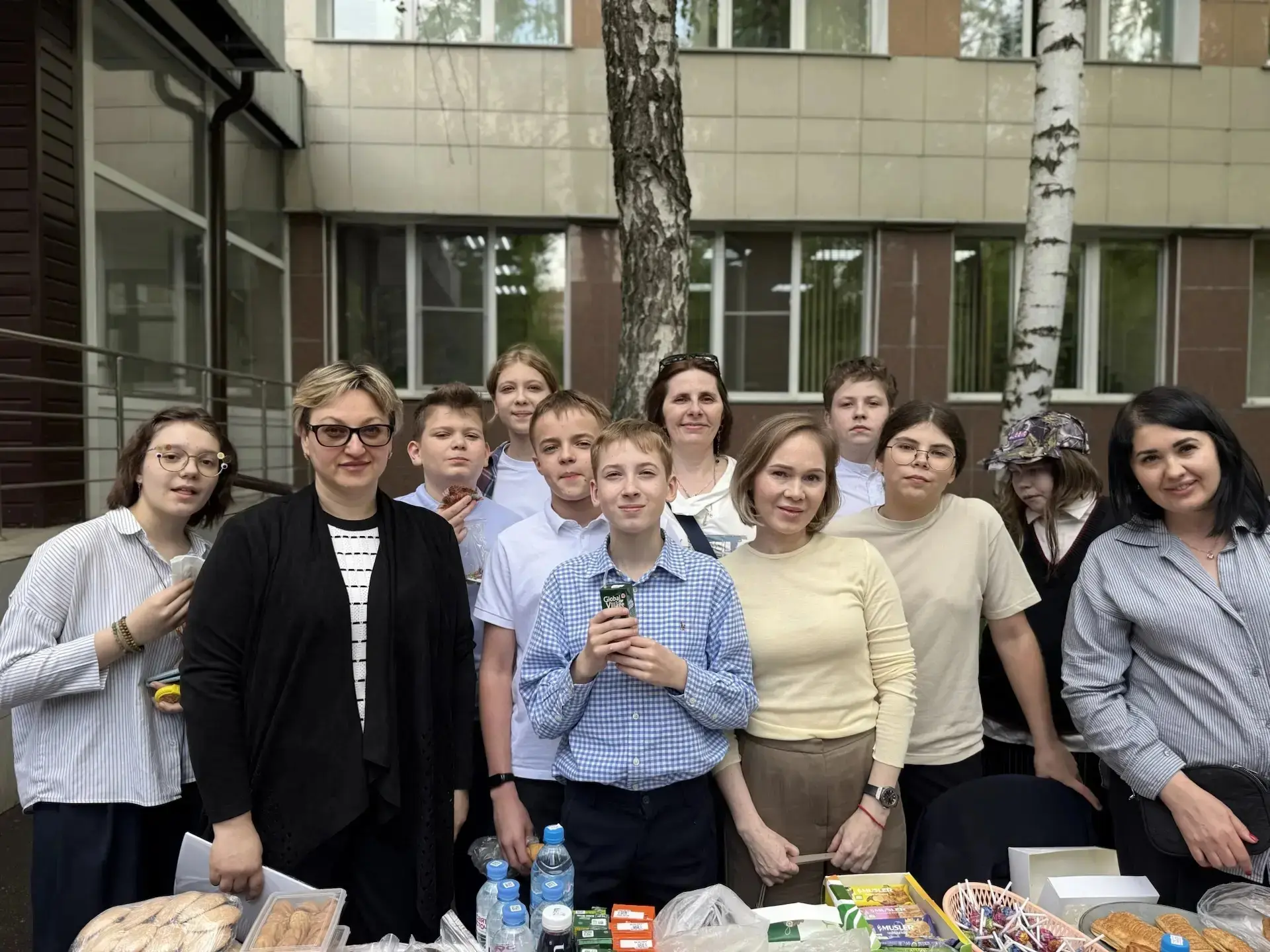 Сегодня в лицее прошла  ✅Весенняя благотворительная ярмарка🙏🙏  Каждый класс принял активное участие,