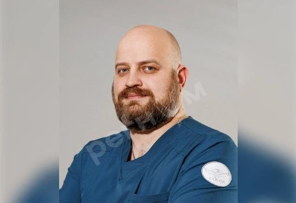❗️Журналисты нашли врача-анестезиолога Алекснадра Ш., который оказывал помощь пострадавшим на пляже 
