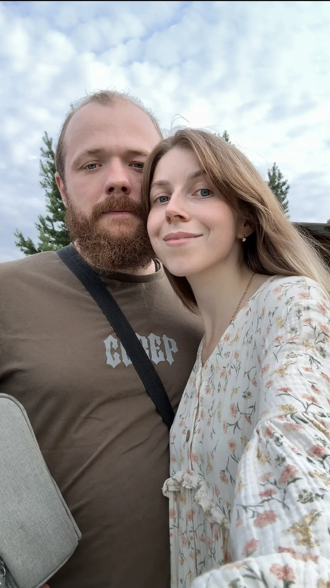 Доброго вечера 🙏🏻❤️

Сегодня проводила мужа, уехал служить в Лальск на поезде. Уже очень тоскливо…