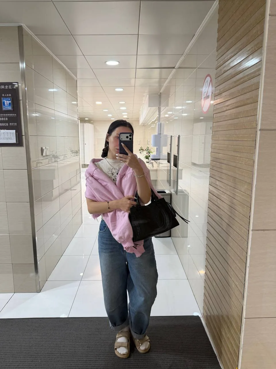 На этой неделе я уже 2 раза была в Китае 🤣 сначала в Харбине, а сегодня в Даляне, ем острую лапшу �