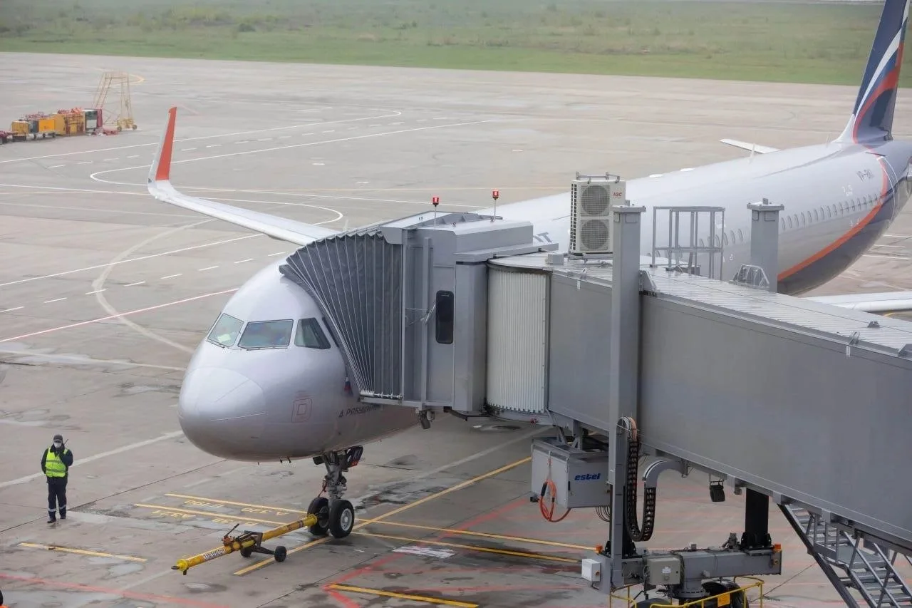 🛫 В кузбасских аэропортах задержали рейсы в Сочи

Вылет самолета из Кемерова перенесен с 9:15 на 14