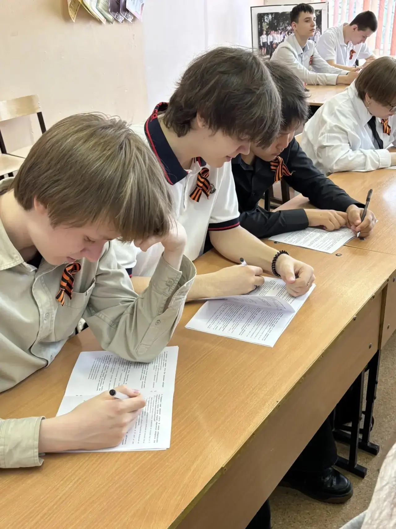 Избирательный диктант   🗳️Вчера наши ребята из старших классов приняли активное участие в ежегодной 