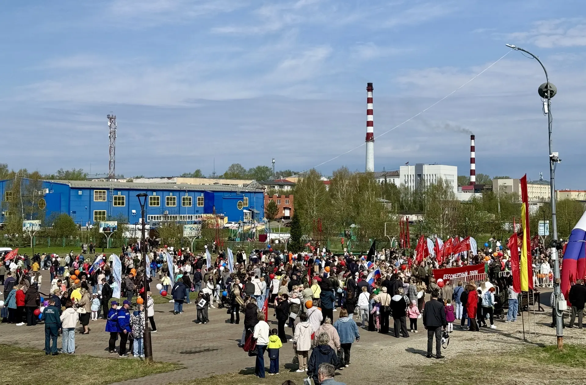 Сегодня в Центральном парке в течение всего дня проходят праздничные концертные программы, работают 