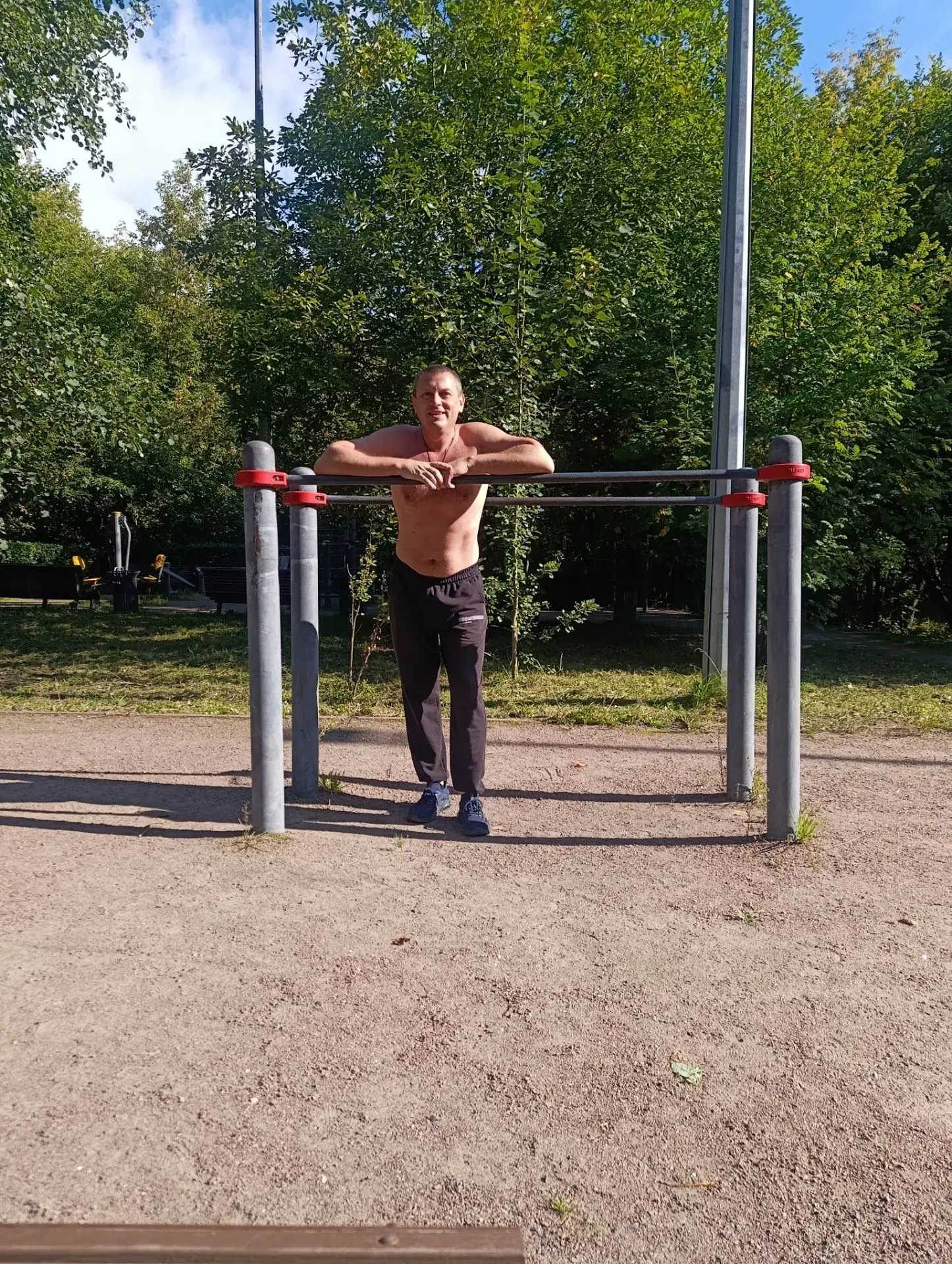 Осень решила сделать нам щедрый подарок — настоящий день лета! ☀️