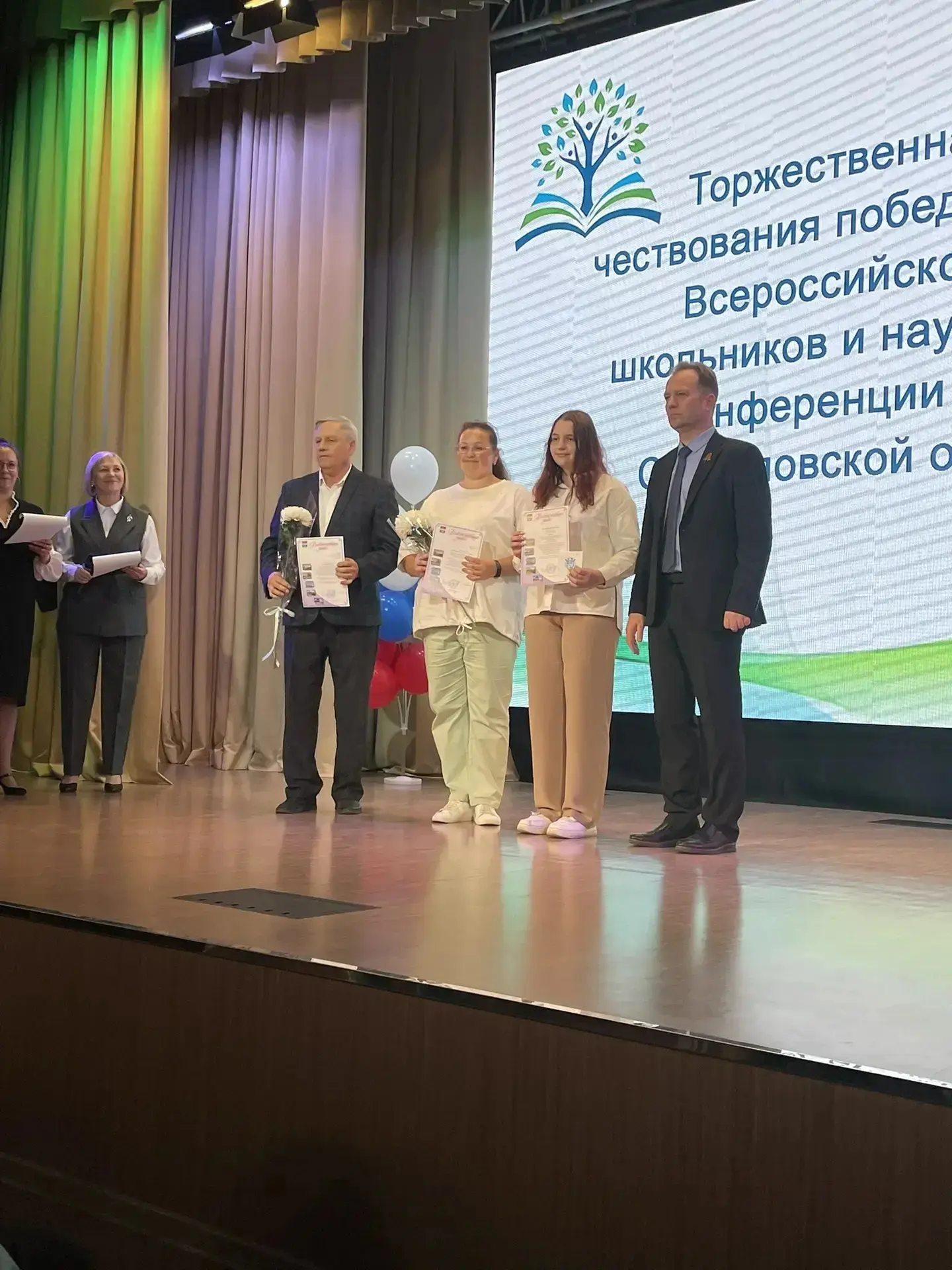 💥Триумф знаний и наставничества: в «Клевере» чествовали победителей областной Олимпиад...