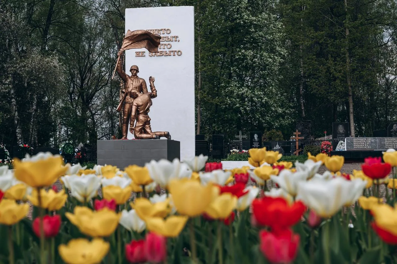 🎗Более 3 тыс. памятников комплексно промоют к 9 Мая  В преддверии празднования Дня Победы сотрудники