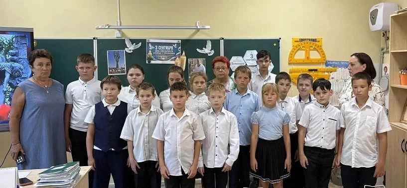 🕯️ В школе‑интернате прошёл Единый классный час, посвящённый Дню солидарности в борьбе...