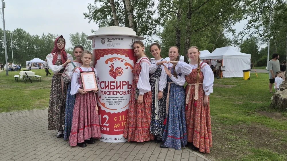 🎭 На острове Татышева прошел Межрегиональный фестиваль традиционного и современного творчества «Сиб