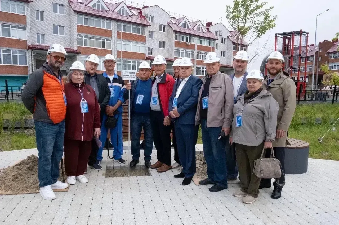 Сегодня в Тарко-Сале собрались люди, которые в разные годы строили Пуровский район. Пов...