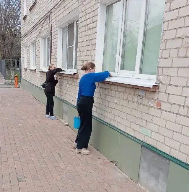 Выходные в общежитиях НГГТИ прошли не скучно, а с пользой  Студенты, проживающие в общежитиях, навел