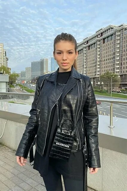 Друзья, подписывайтесь на любимых блогеров в МАКС!!!

Просто кликните на название канала и попадёте 