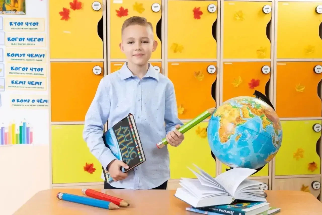 🏆 Гордимся нашим учеником!

🙋‍♂️ Артём Соловьёв, ученик 4 «Б» класса, стал призёром Московской оли