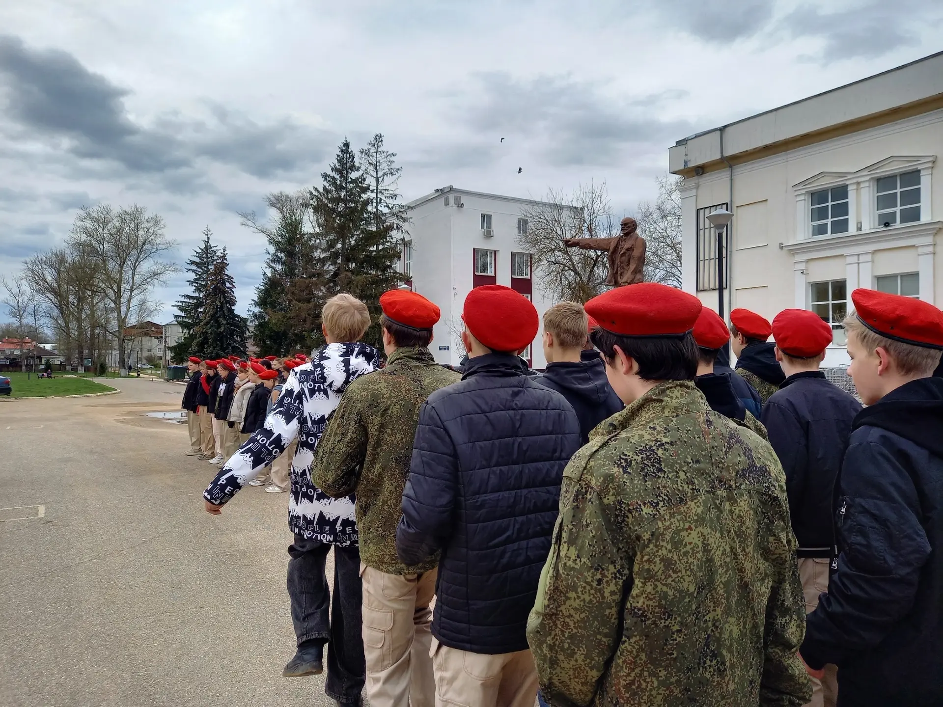 🇷🇺 ГОТОВИМСЯ К ГЛАВНОМУ ПРАЗДНИКУ🇷🇺  Вчера, 20 апреля, на Народной площади стартовали репетиции торж