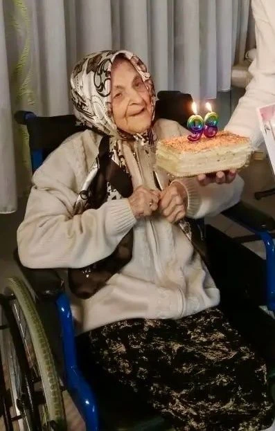 98-летие в Холмовском доме-интернате: праздник доброты и долголетия   🎉15 апреля 2026 года в Холмовс