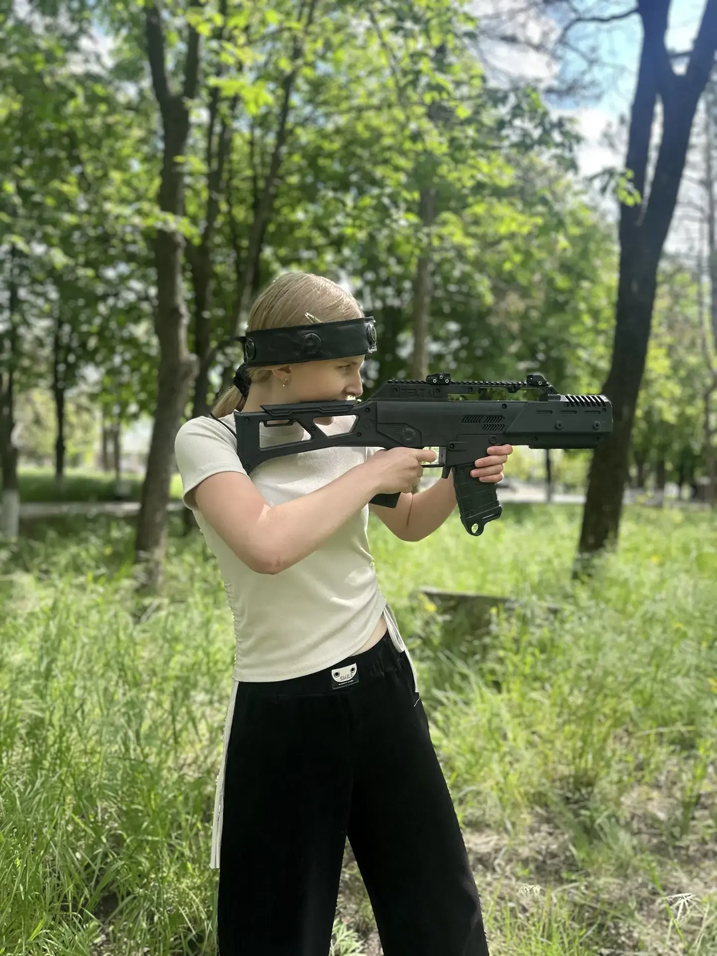 Коллектив МКУДО "Володарский ЦВО" провел тренировки по игре "Лазертаг" для участников в...