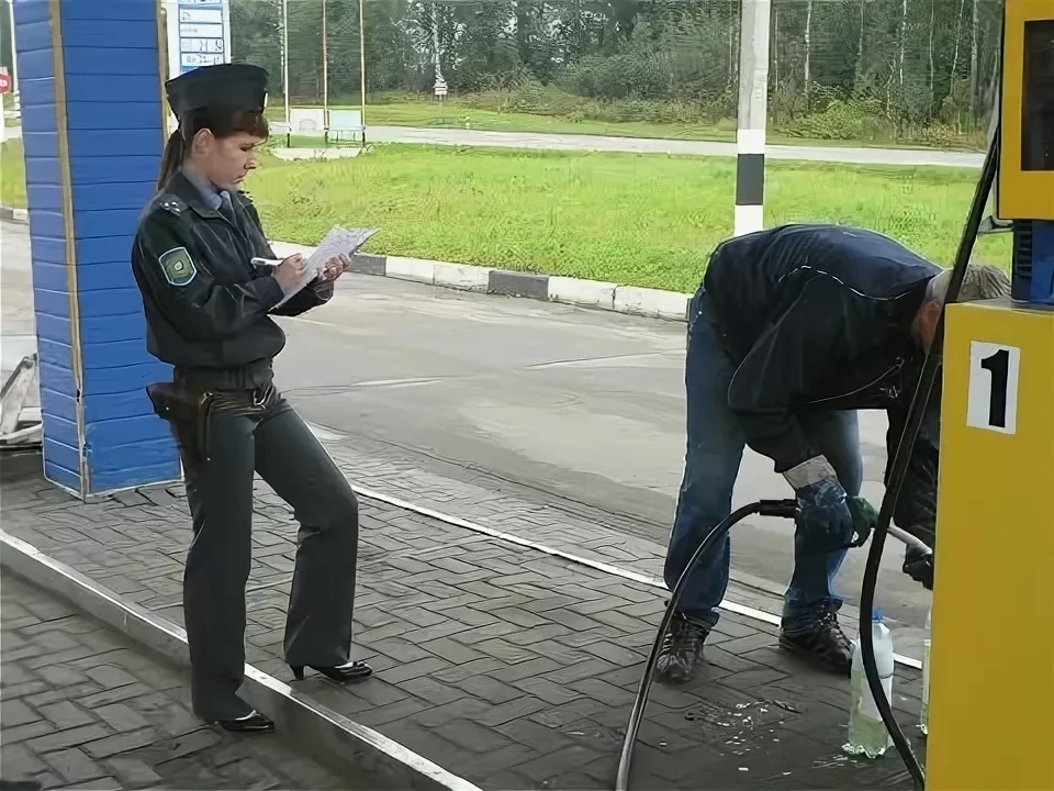 ❗️Нижегородец обматерил полицейских в очереди на АЗС и был оштрафован.

В постановлении Кулебакского