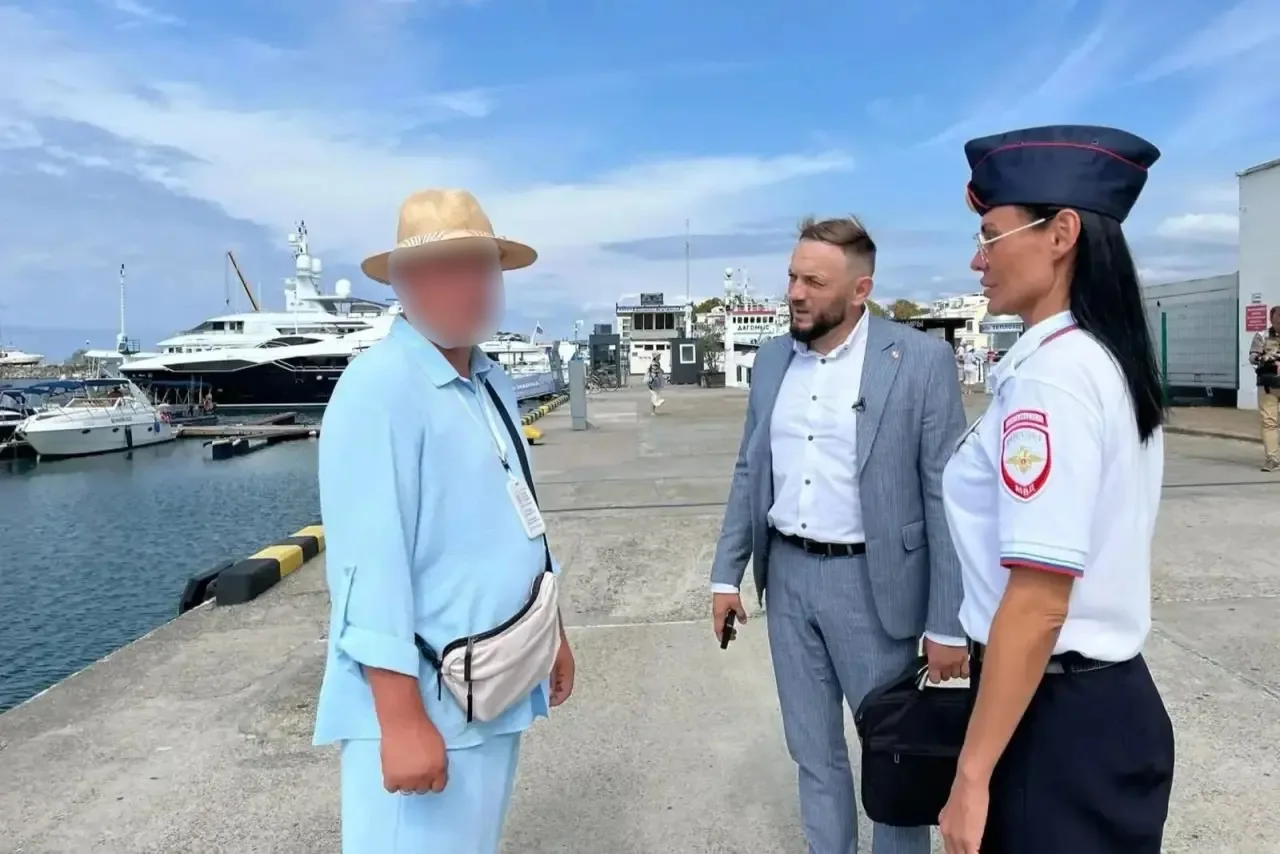 🚢 Навязчивых экскурсоводов ловили у Морпорта Сочи