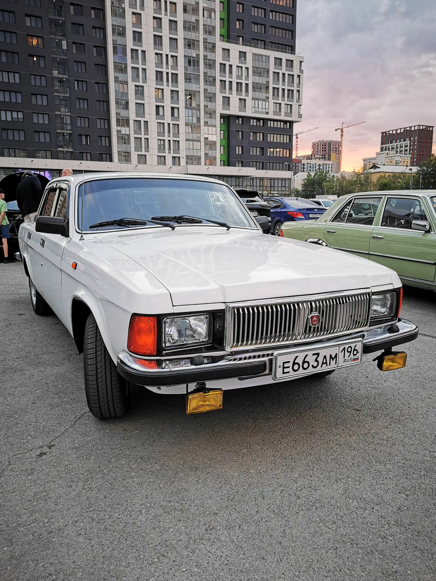 ГАЗ-3102