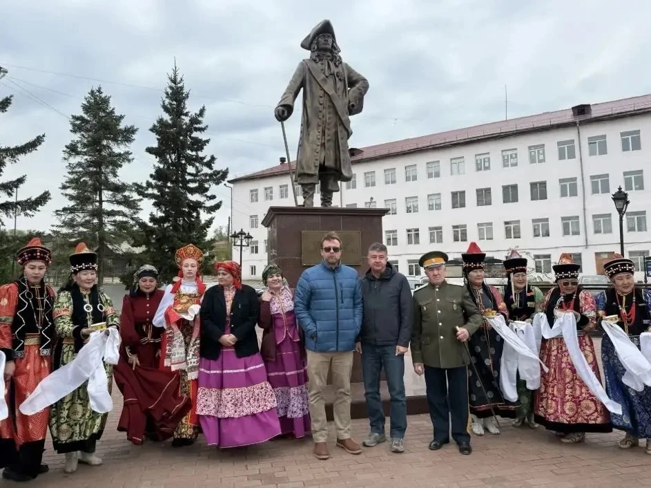 🎬 Бурятия станет частью большого кино  Легендарный российский режиссёр Клим Шипенко посетил Селенгин