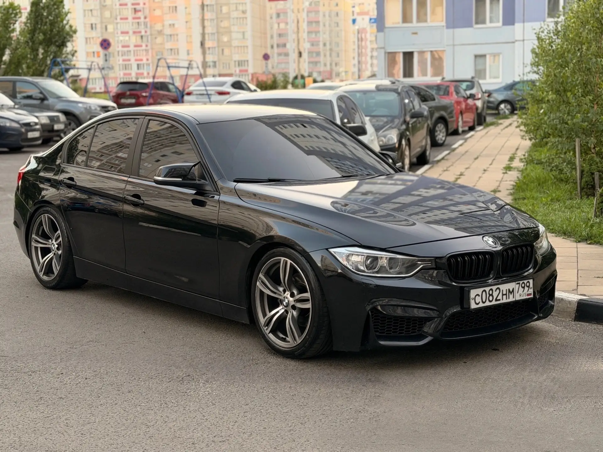 Продажа/обмен с доплатой в обе стороны 
БМВ 320i 184 🐎 Бенз 
2013 год 
2 владельца ✅ ПТС оригинал 
