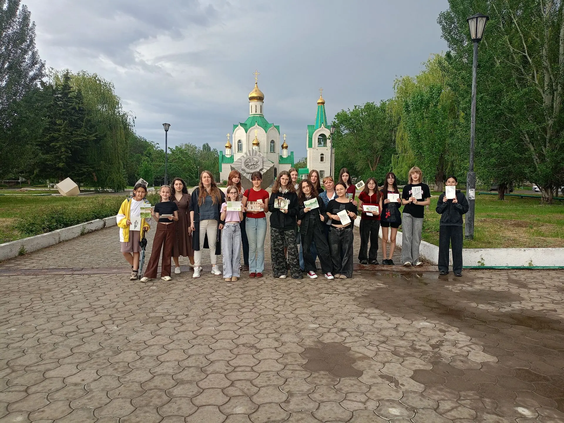 19 мая учащиеся художественного отделения ДШИ приняли участие в школьном конкурсе «Мы р...