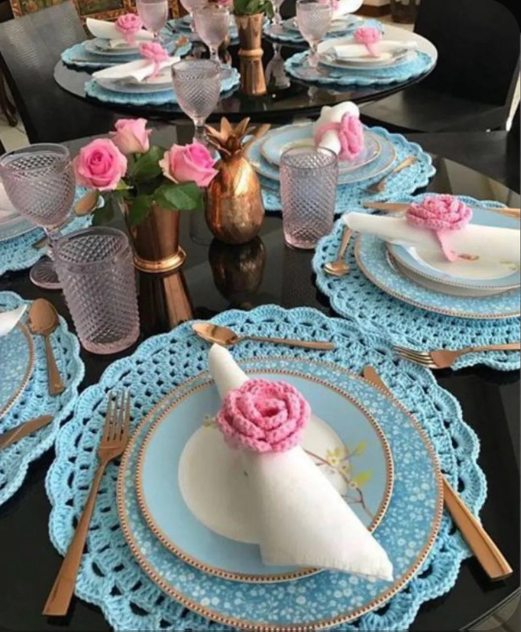 Красивые салфетки для сервировки стола😍

Мир Вязания | Схемы и Узоры
