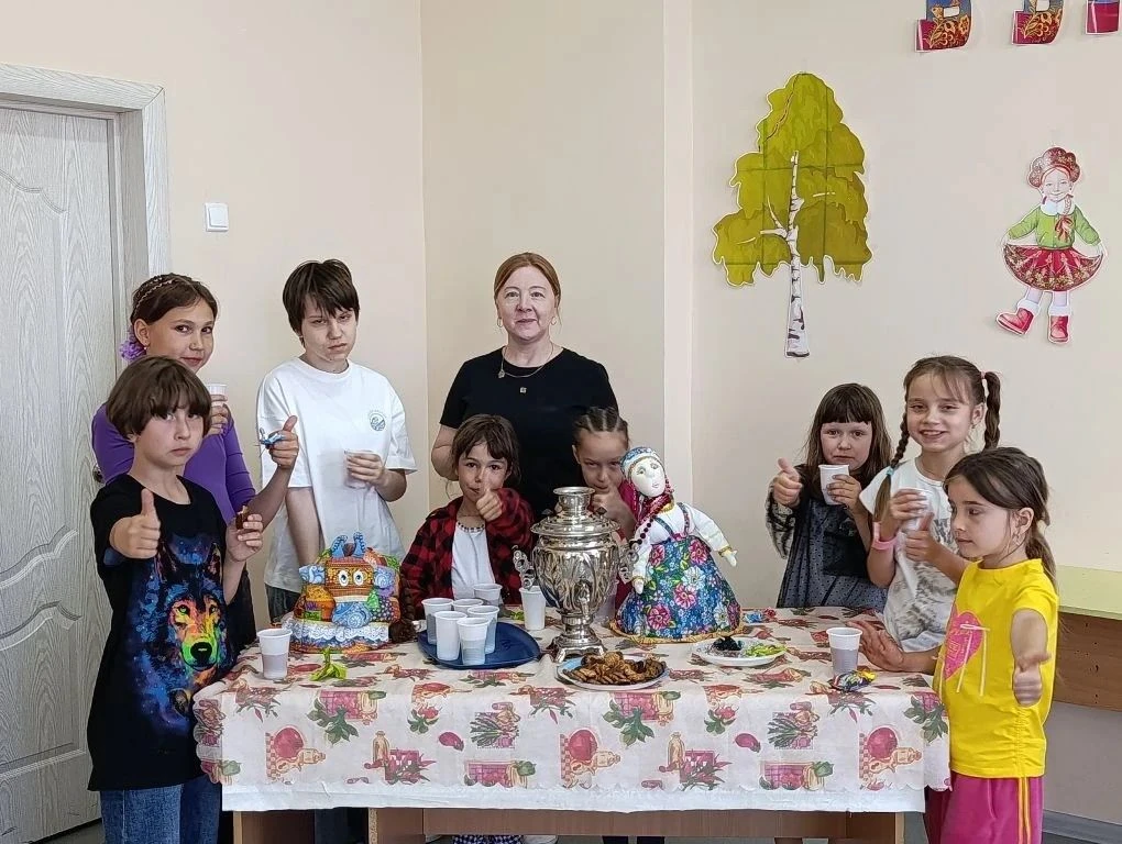 10 июня в ДШИ №2 р.п. Приютово прошла летняя игровая площадка «Мы за чаем не скучаем!» Это было не п