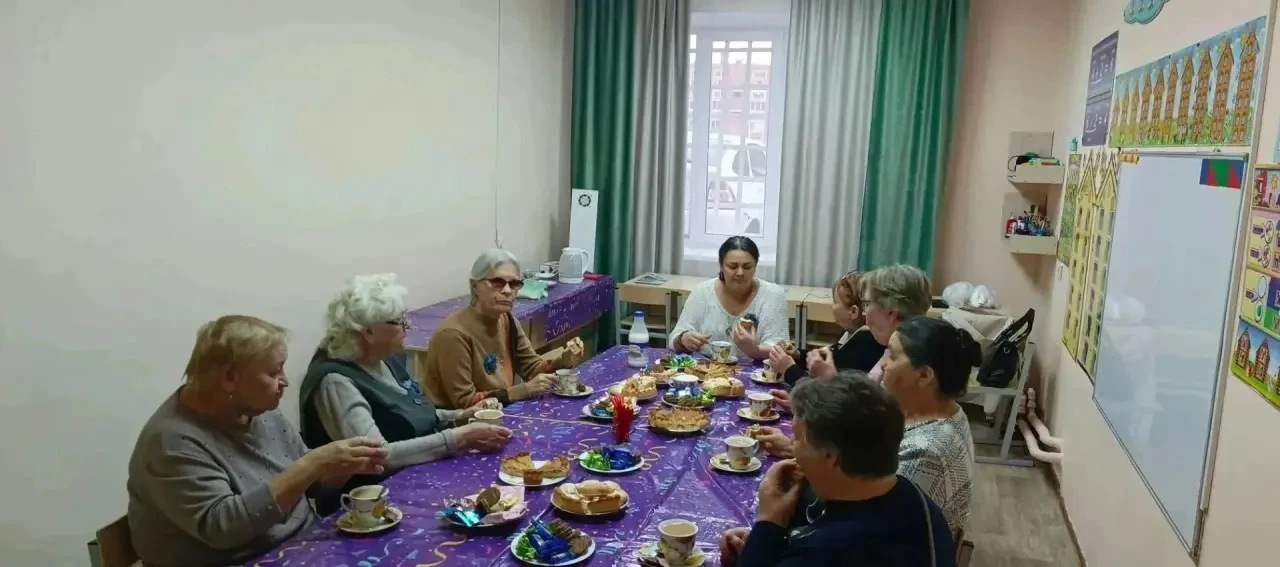 В Международный день пожилых людей. социальными координаторами фонда «Защитники Отечест...