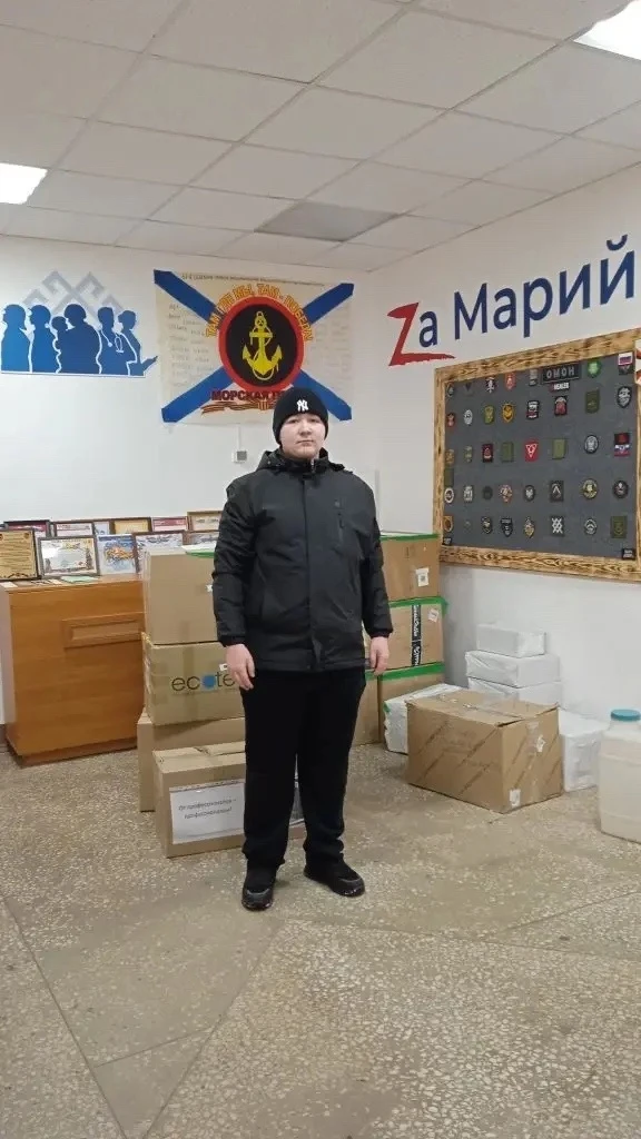 Не словом, а делом! Наши богатыри 11А класса оказали помощь в погрузке гуманитарной помощи организац
