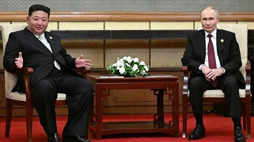 Ким Чен Ын поздравил Путина с 74-летием и назвал его дорогим другом