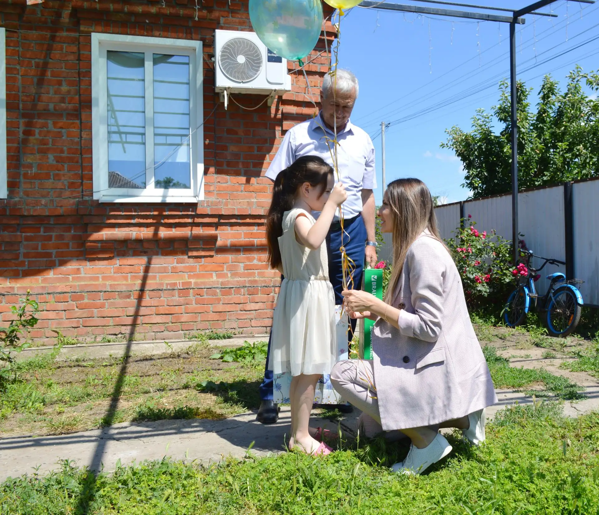 6 лет сегодня исполнилось Ситкалиевой Кире– дочери  нашего земляка-Героя Мурата Ситкалиева, погибшег