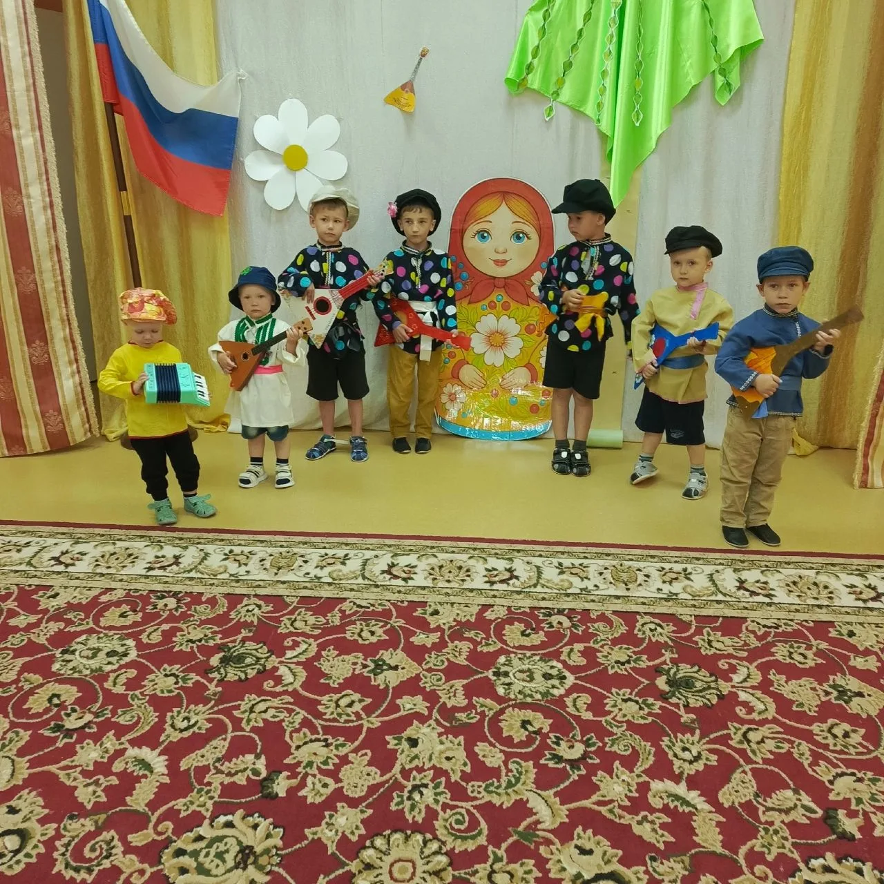 🇷🇺 В преддверии Дня России в нашем детском саду прошел тематический день, посвященный этому замеча