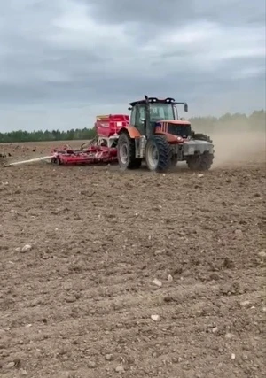 ⠀⠀🌾 Яровой сев стартовал в Каргопольском округе