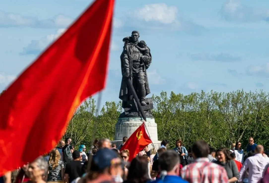 В Берлине пытаются изменить советские памятники ради выгоды

Пройдет совсем немного времени, и памят