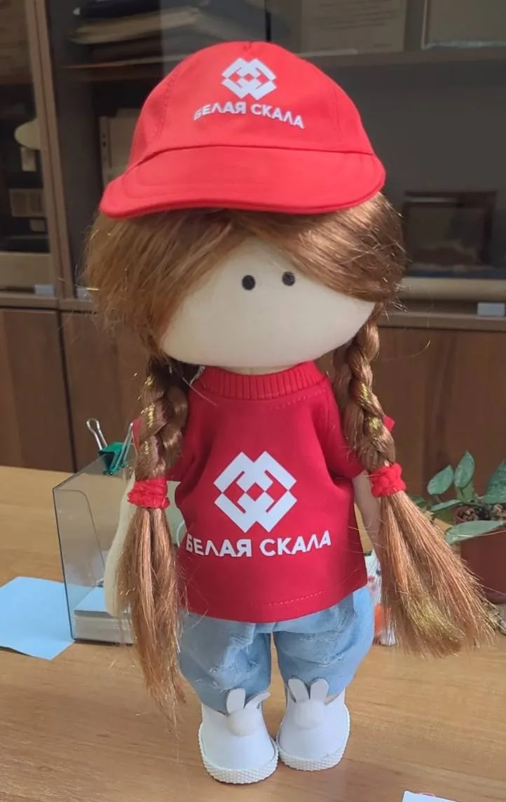 Горячий салам передает вам подружка «Белой скалы», умница и красавица Шамсият ❤️👧🏻☀️