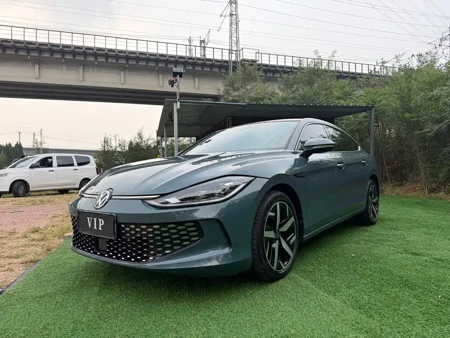 Volkswagen Lamando 280TSI DSG Super Spicy Ultimate Edition