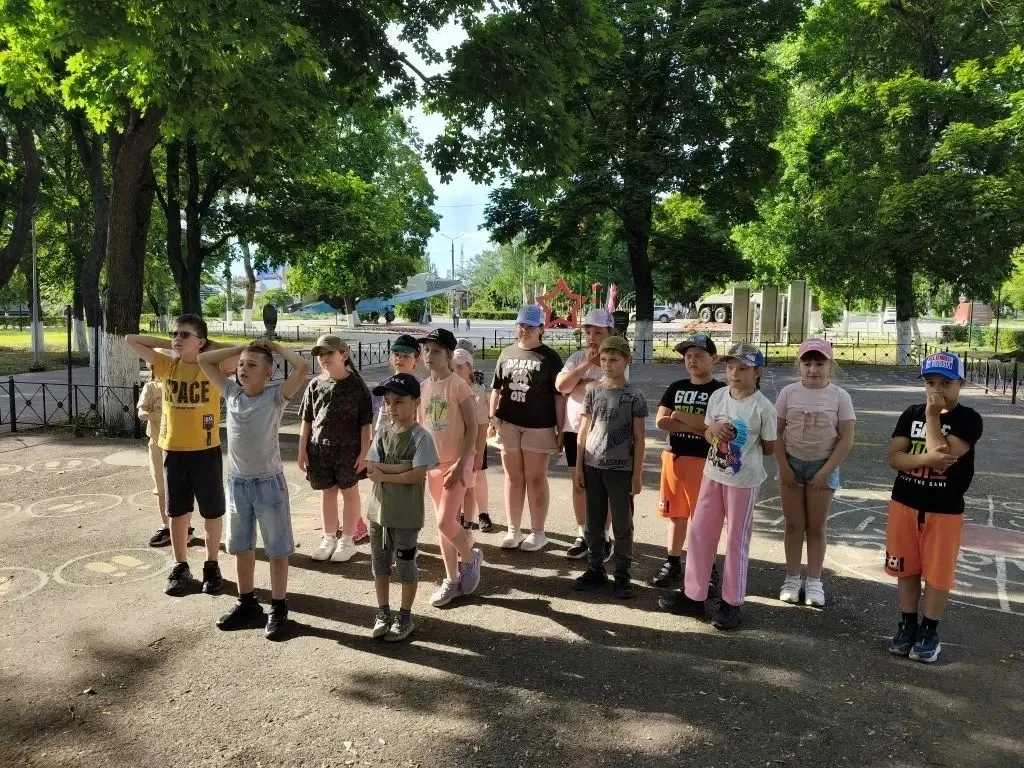 ☀️4 июня 2026 года обучающиеся 3 «А» и 3 «Б» классов вместе с классными руководителями ...