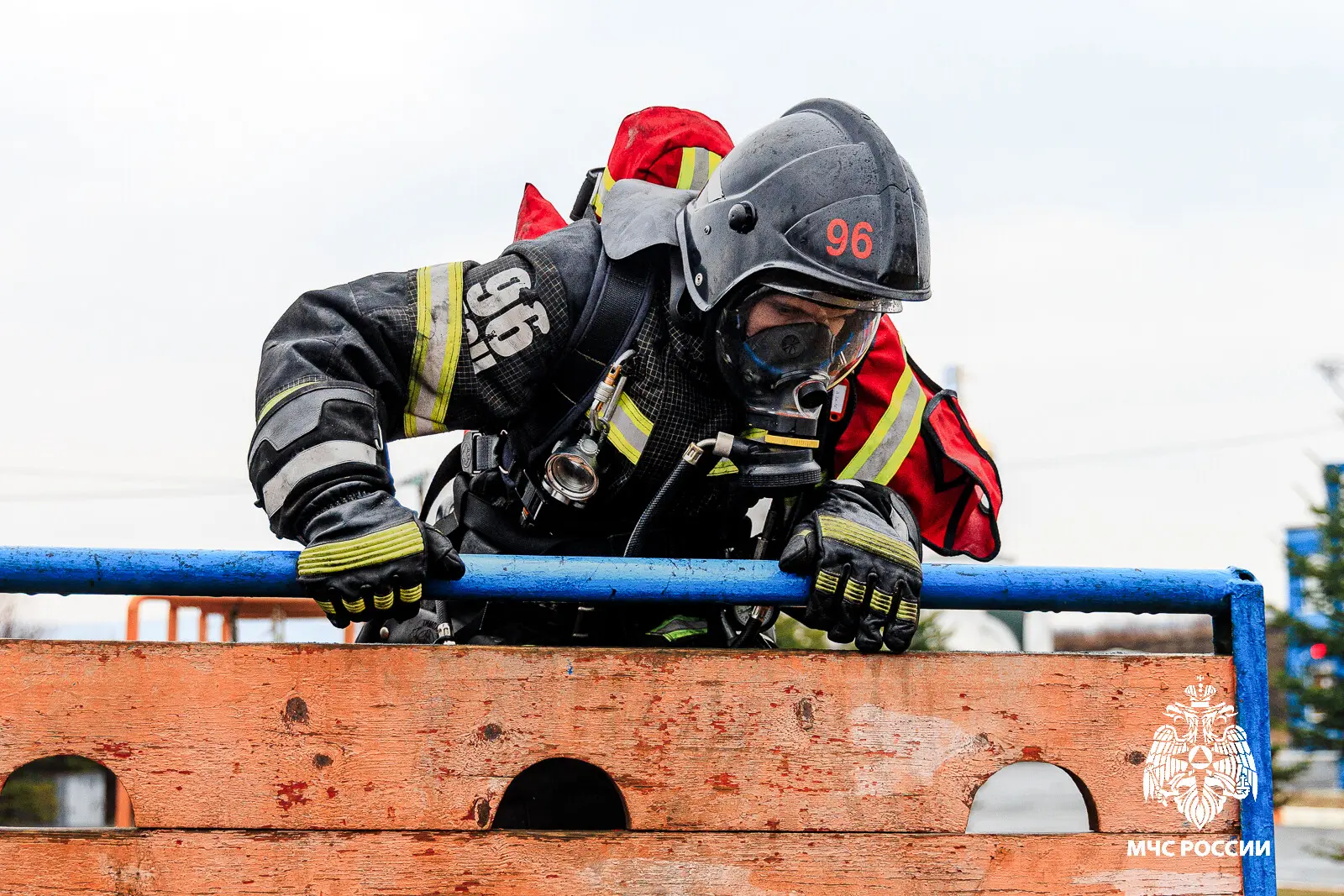 🧑‍🚒Во Владивостоке выбрали лучшее звено газодымозащитной службы  В соревнованиях среди подразделений