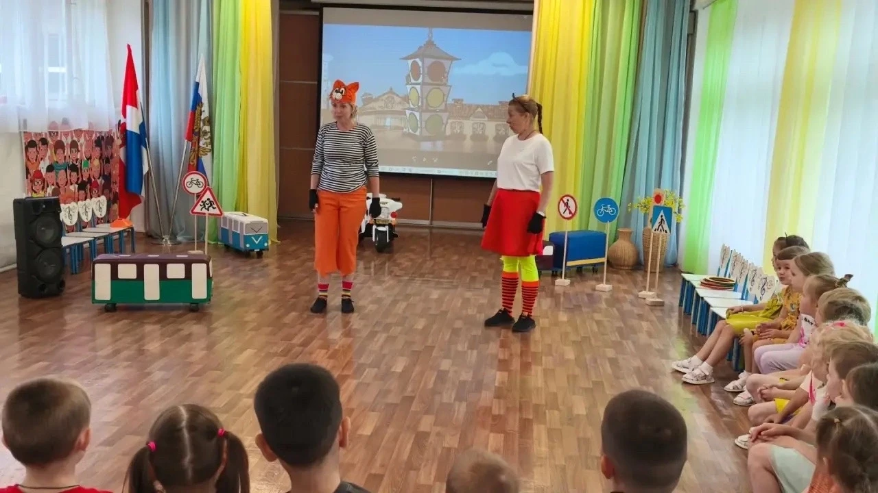 Неделя осторожного❗пешехода завершилась ярким событием. В гости к ребятам приходили Коржик и Карамел