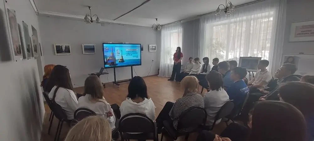 🇷🇺КРЫМ С РОССИЕЙ-ВМЕСТЕ НАВСЕГДА ✨ ⭐Сегодня лицеисты присоединились к празднованию важной для нашей 