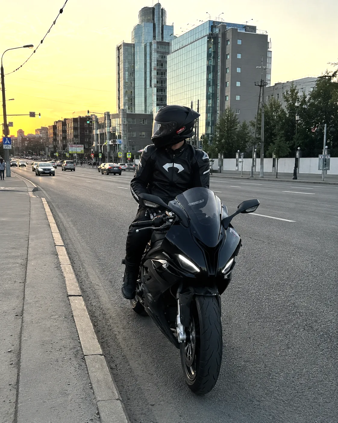🏍 Мотоциклистов просят соблюдать правила движения и использовать экипировку. Минтранс региона напоми